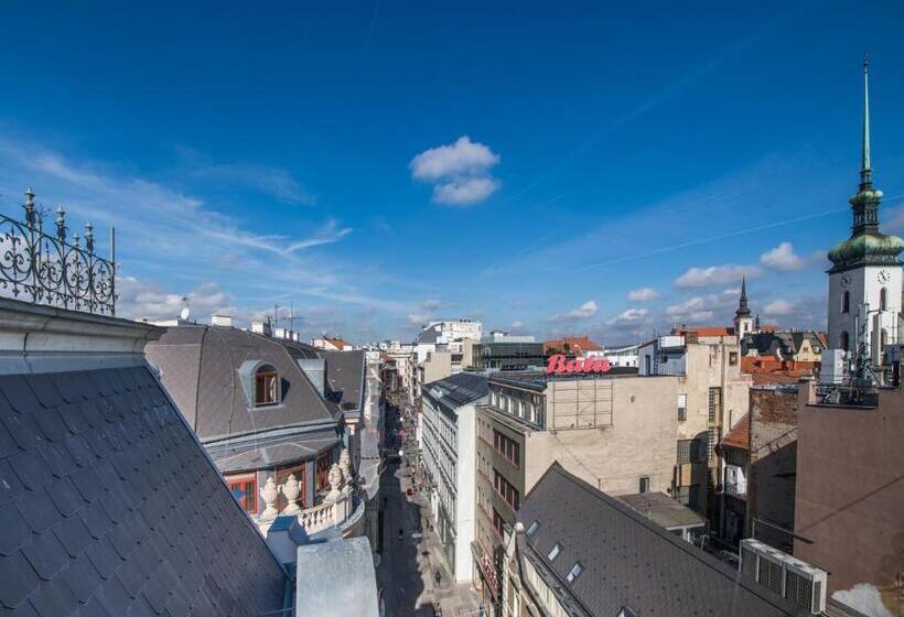 套房, Apartmánový Dům U Tomana