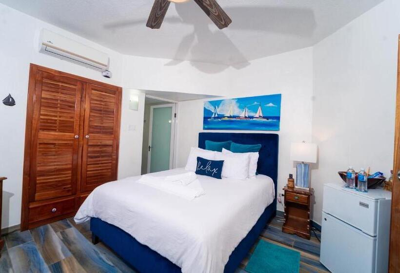 اتاق استاندارد با چشم‌انداز دریا, Blue Skies Beach Resort
