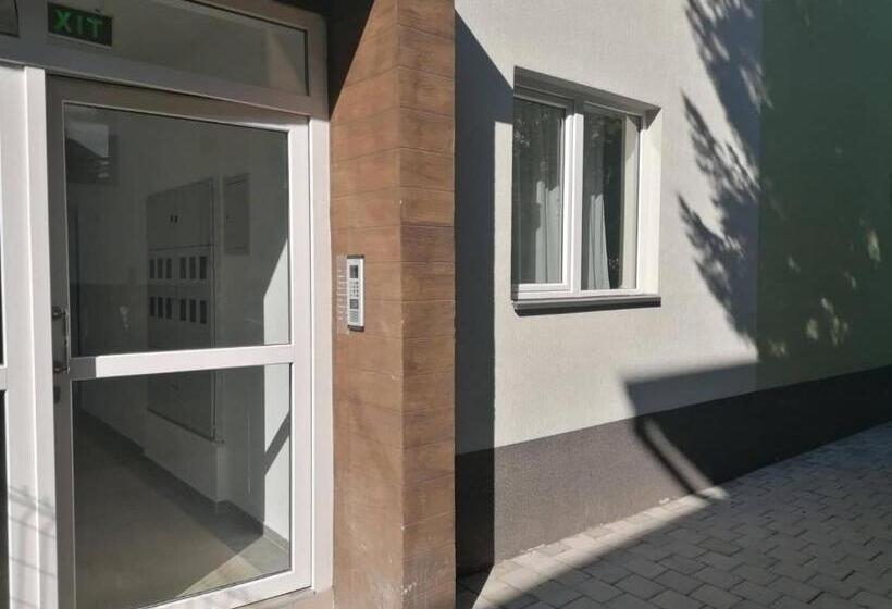 اتاق استاندارد, Hostel Denica