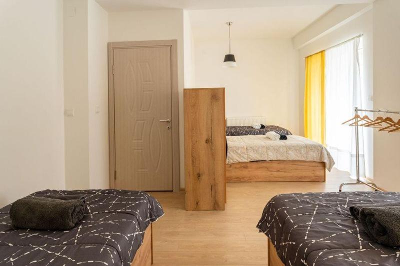 تختخواب در اتاق مشترک, Hostel Denica