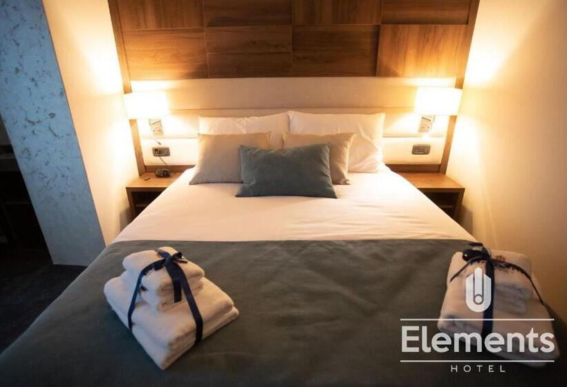 اتاق لوکس با بالکن, Elements
