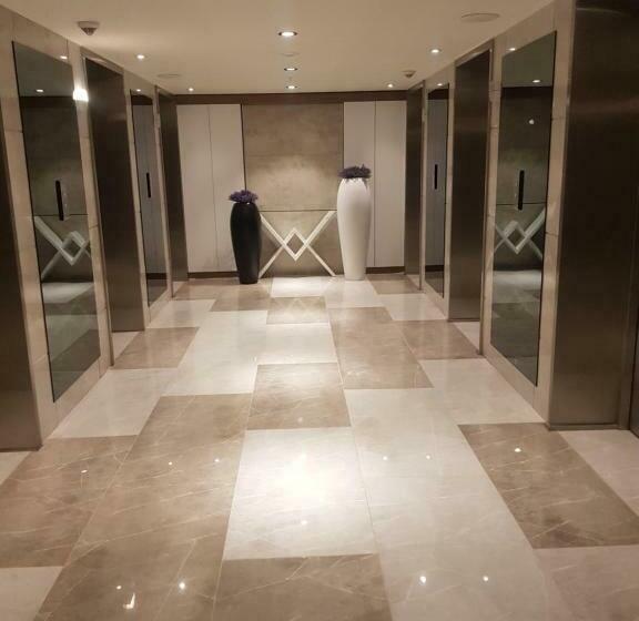 استودیوی استاندارد, Orbi City Hotel Official