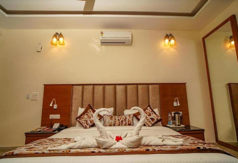 اتاق استاندارد با تخت بزرگ, Merak Resort  Bhimtal