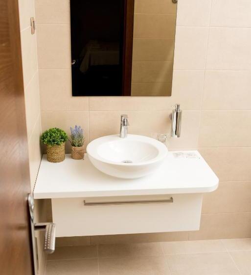 سوئیت با تخت بزرگ, Ipn Apartments