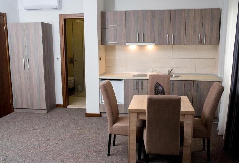 سوئیت با بالکن, Ipn Apartments
