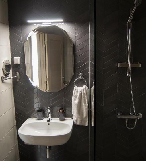 اتاق لوکس, K43 Rooms