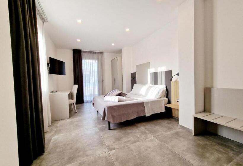 اتاق لوکس با بالکن, Marebed Apartments & Rooms