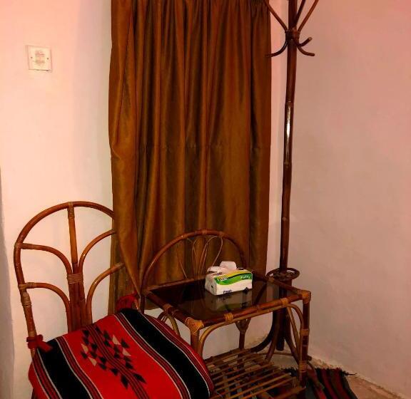 اتاق سوپریور سه تخته, The Orient Home