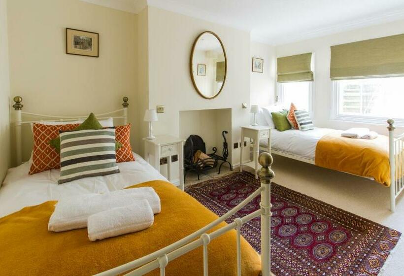 اتاق استاندارد, The Portland Guesthouse