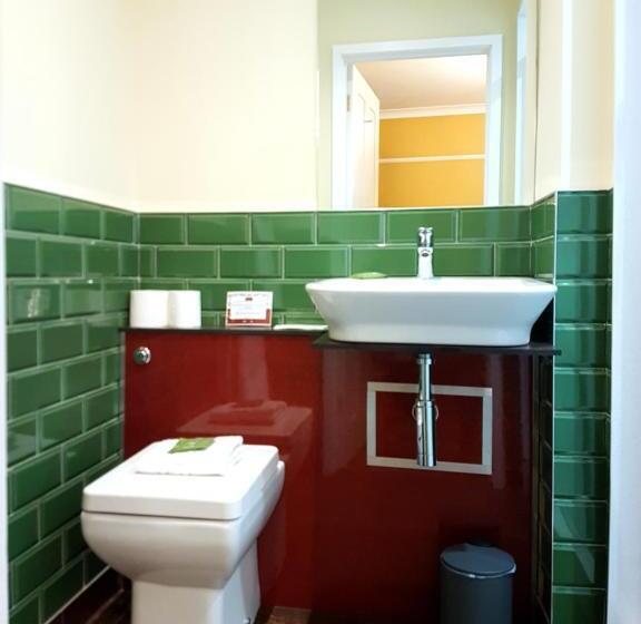 اتاق سوپریور با تخت بزرگ, The Portland Guesthouse