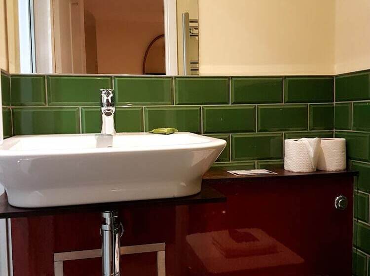 اتاق استاندارد, The Portland Guesthouse