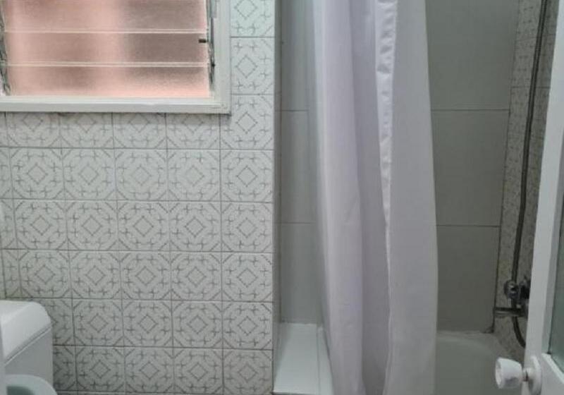 استودیوی استاندارد, Apartamentos Catalina Park