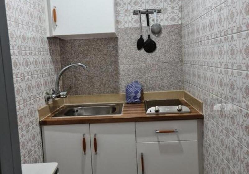 استودیوی استاندارد, Apartamentos Catalina Park