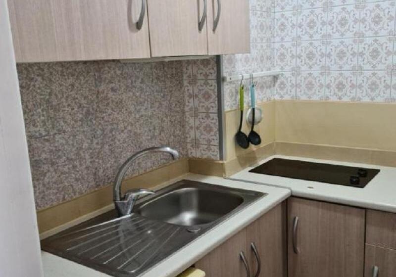 استودیوی سوپریور, Apartamentos Catalina Park