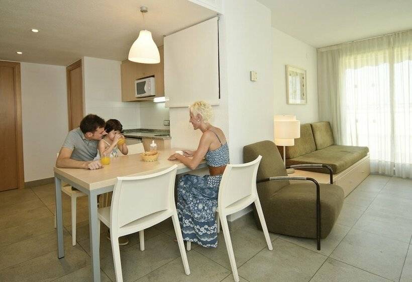 1 Bedroom Penthouse Apartment, Apartaments Cye Salou