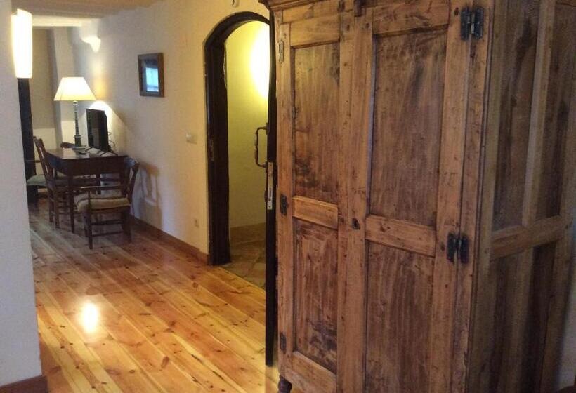 اتاق لوکس با بالکن, Casa Rural Las Pedrolas
