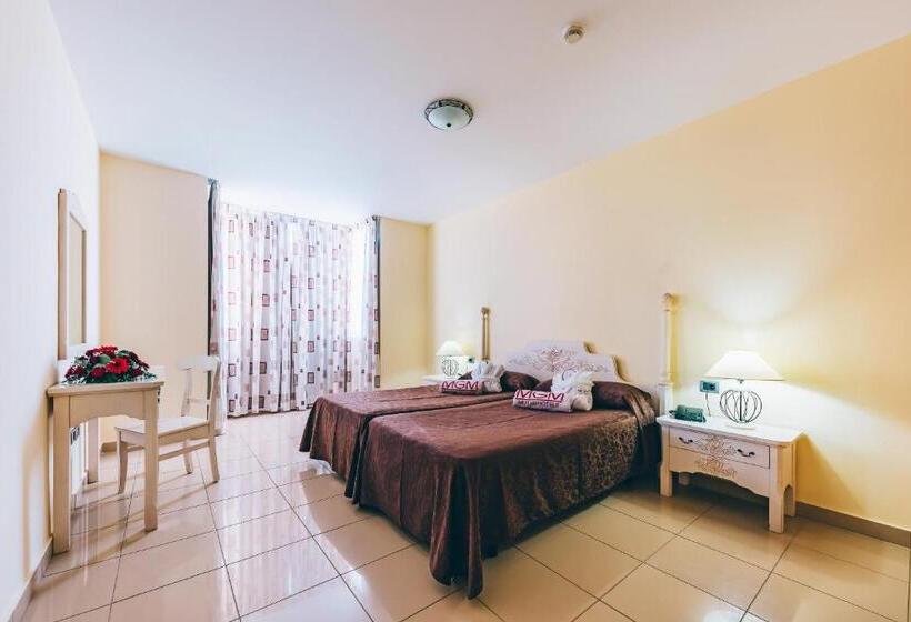 سوییت جونیور, Grand Muthu Golf Plaza Hotel & Spa