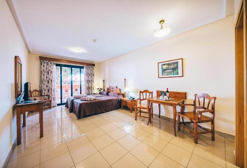 اتاق استاندارد با تراس, Grand Muthu Golf Plaza Hotel & Spa