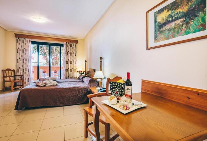 اتاق استاندارد با تراس, Grand Muthu Golf Plaza Hotel & Spa