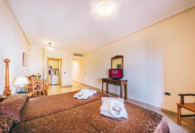 اتاق استاندارد با تراس, Grand Muthu Golf Plaza Hotel & Spa