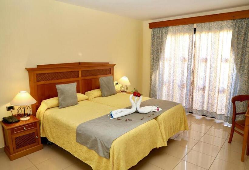 اتاق خانوادگی, Grand Muthu Golf Plaza Hotel & Spa