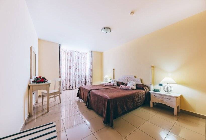 سوییت جونیور, Grand Muthu Golf Plaza Hotel & Spa
