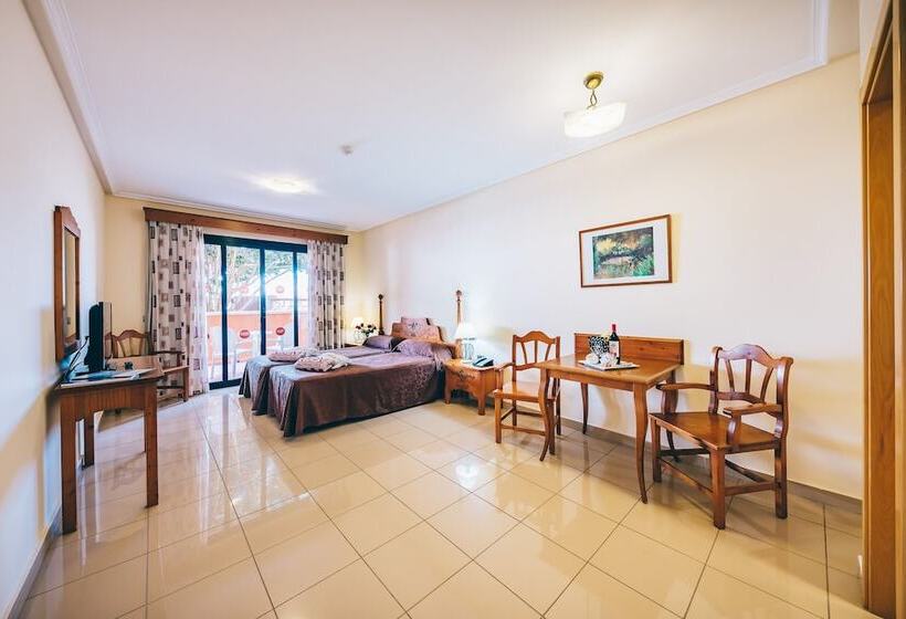 اتاق استاندارد با تراس, Grand Muthu Golf Plaza Hotel & Spa