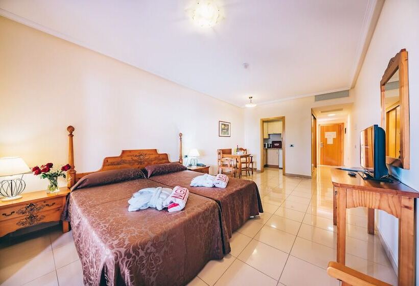 Quarto standart com terraça, Grand Muthu Golf Plaza