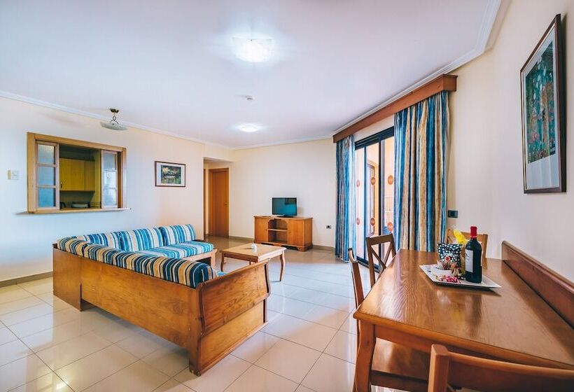 اتاق خانوادگی, Grand Muthu Golf Plaza Hotel & Spa