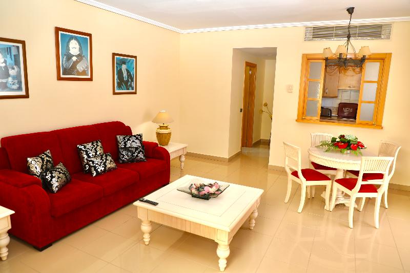 سوییت جونیور, Grand Muthu Golf Plaza Hotel & Spa