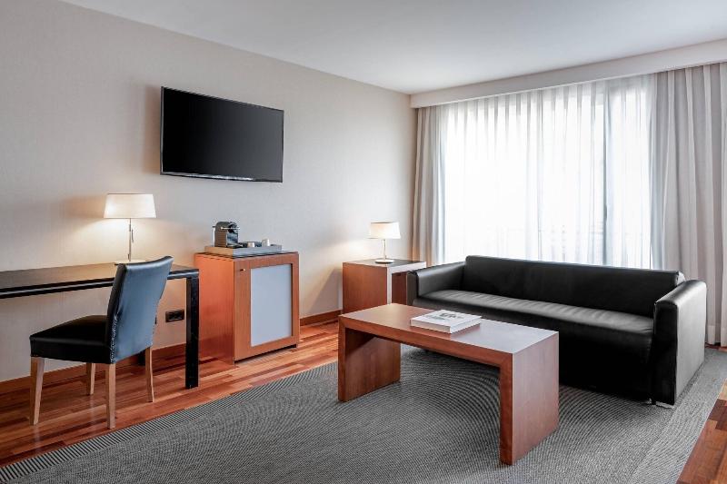 اتاق سوپریور با تخت بزرگ, Ac Hotel La Rioja By Marriott