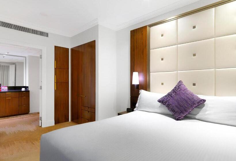 سوئیت کلاب, Amora Hotel Jamison Sydney