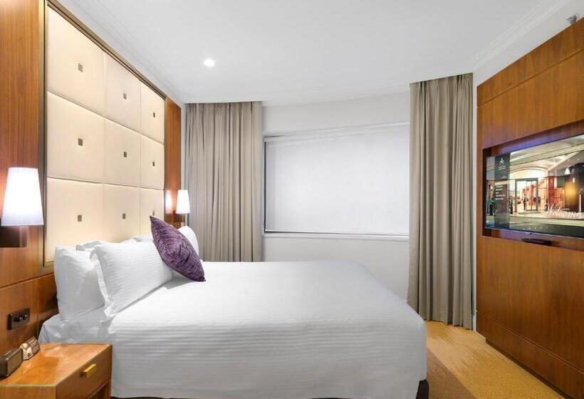 سوئیت کلاب, Amora Hotel Jamison Sydney