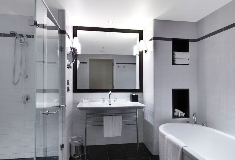 سوییت لوکس, Amora Hotel Jamison Sydney