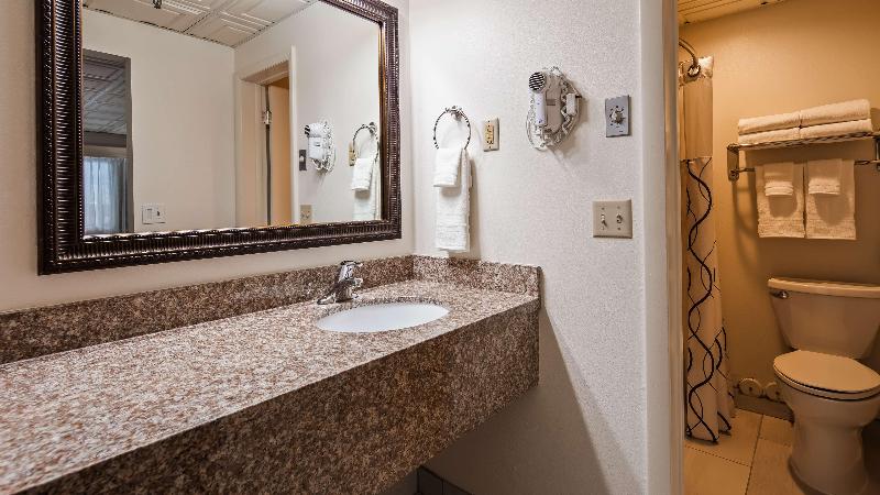 سوئیت کلاب, Amora Hotel Jamison Sydney