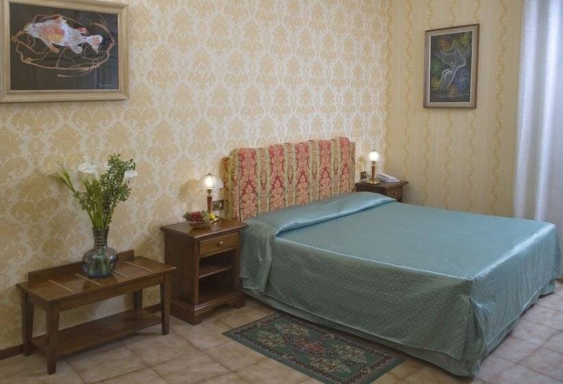 اتاق استاندارد چهار تخته, Beatrice