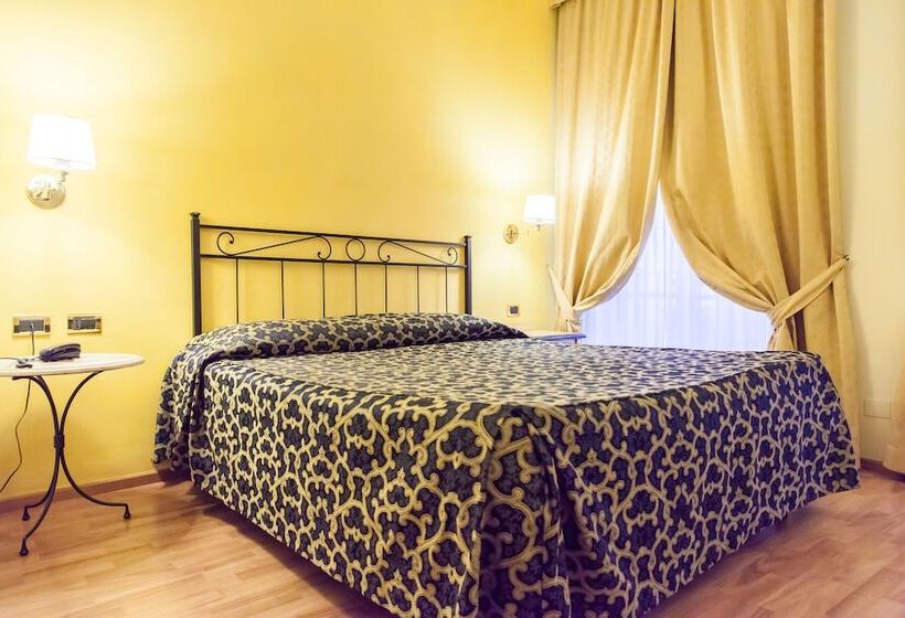 Standard Triple Room, Benivieni