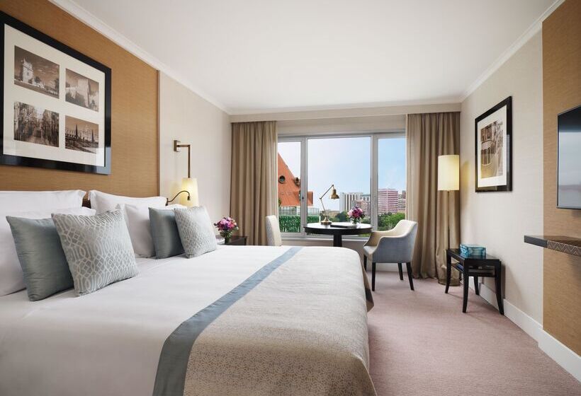 Deluxe Zimmer Kingsize Bett, Corinthia  Lisbon