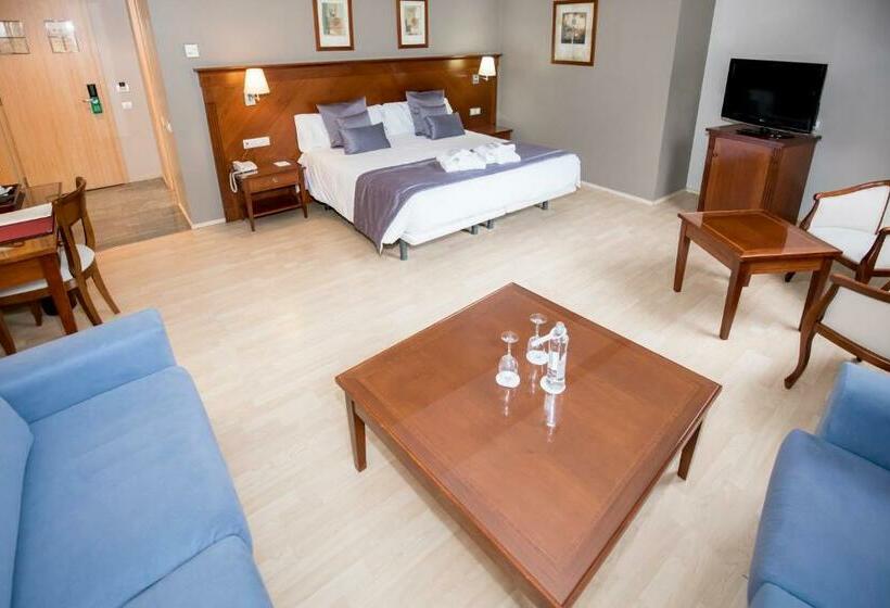 سوییت جونیور, Hesperia Andorra
