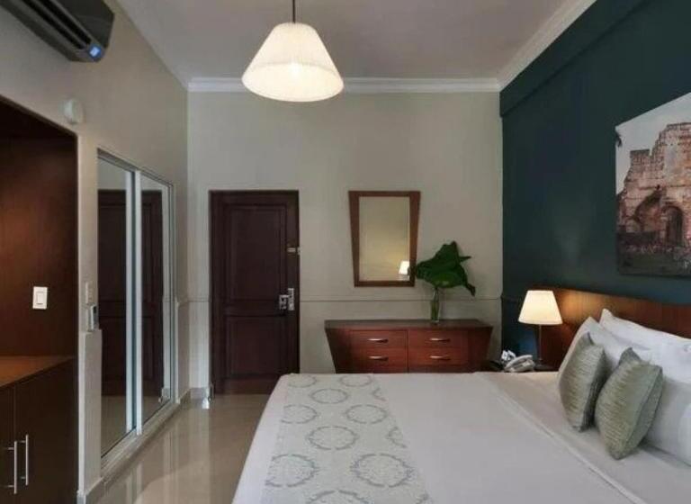اتاق رویال, Hodelpa Caribe Colonial