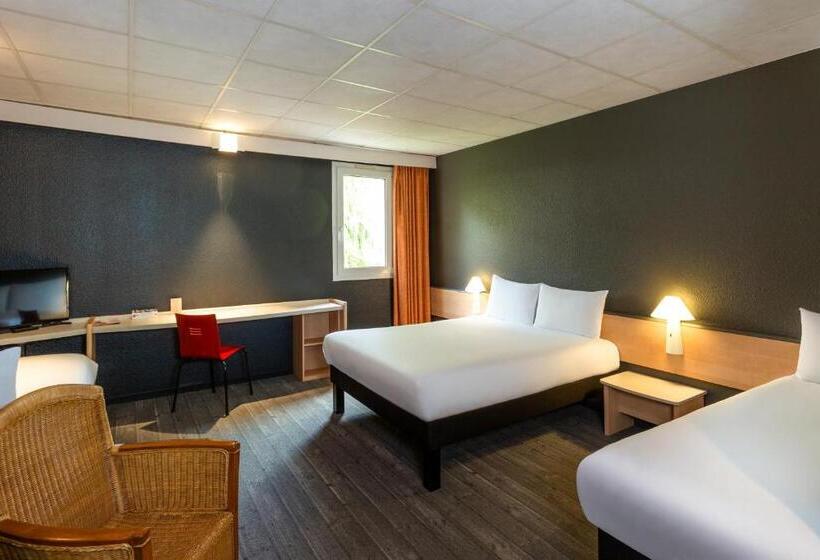 스탠다드 트리플 룸, Ibis Lannion