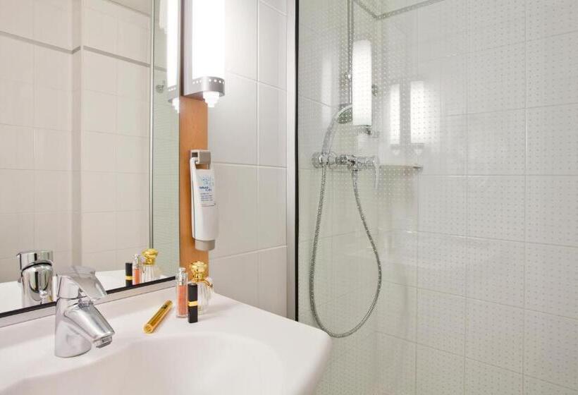 اتاق استاندارد, Ibis Lille Centre Gares