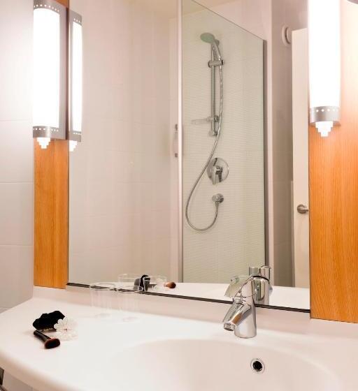اتاق استاندارد, Ibis Lille Centre Gares