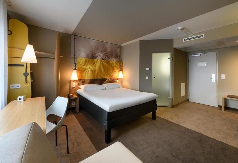 Chambre Familiale, Ibis Luebeck City