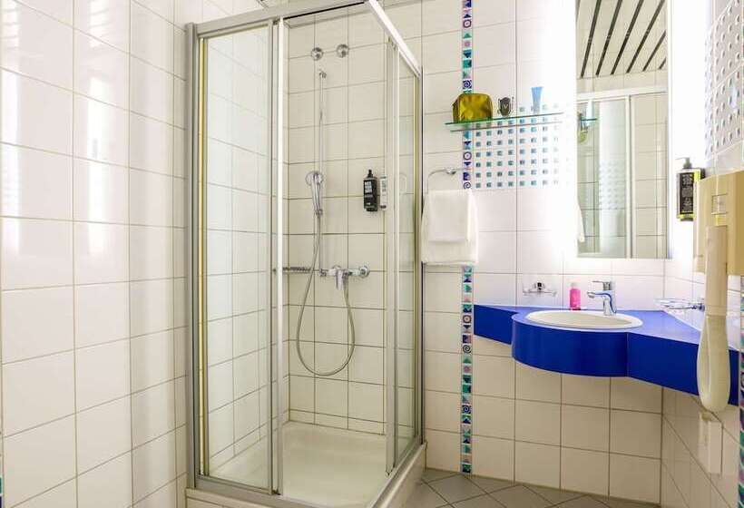 اتاق استاندارد با تخت دوبل, Ibis Luzern Kriens