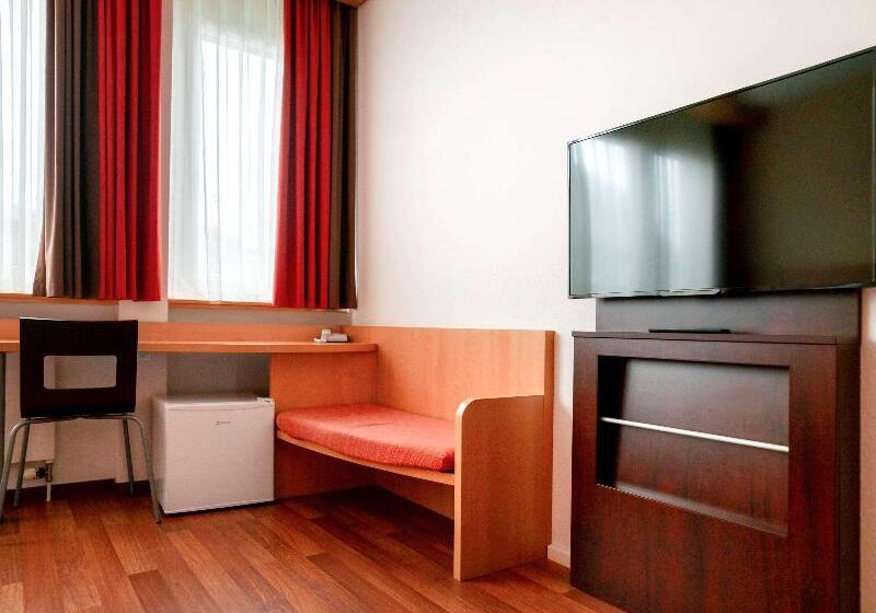 اتاق راحتی, Ibis Luzern Kriens