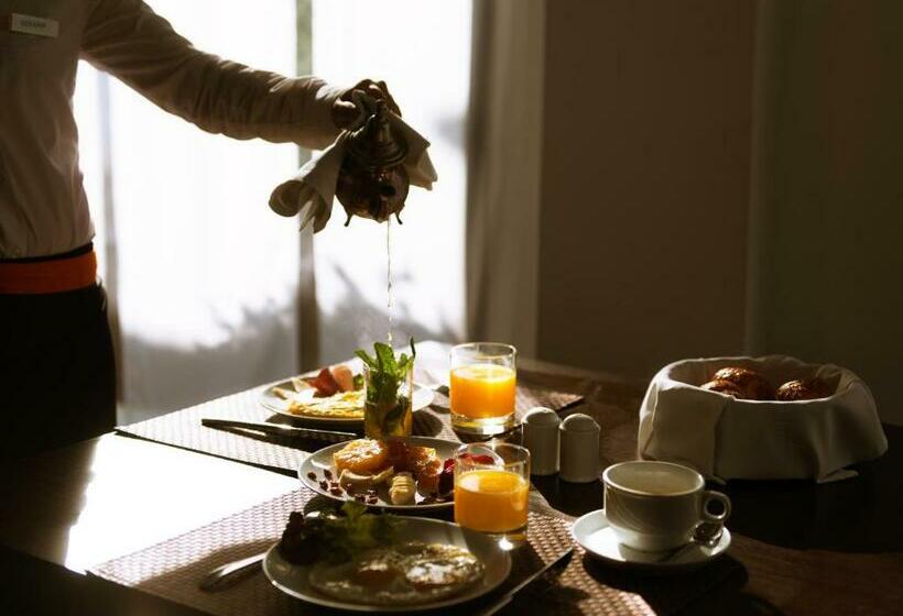 اتاق لوکس با تخت بزرگ, Pullman Mazagan Royal Golf & Spa