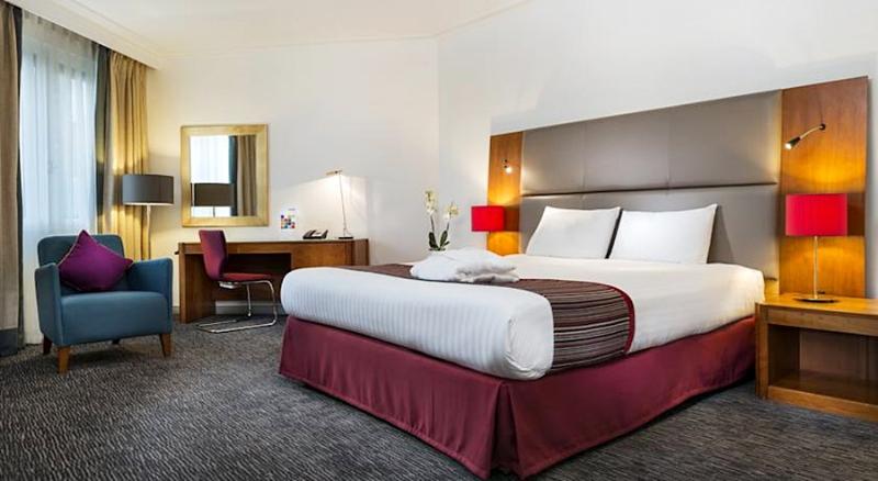 اتاق استاندارد, Radisson Hotel And Conference Centre London Heathrow
