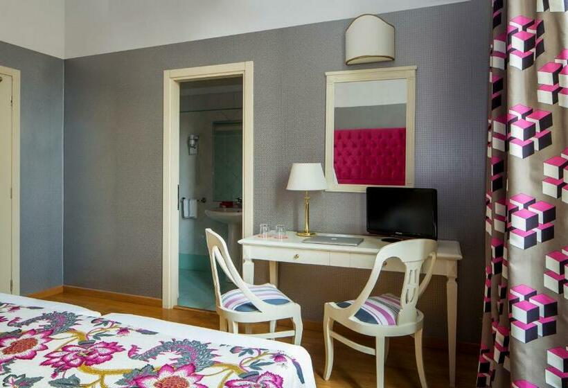 اتاق استاندارد, Room Mate Luca