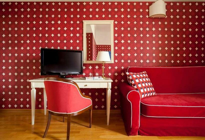 اتاق لوکس, Room Mate Luca
